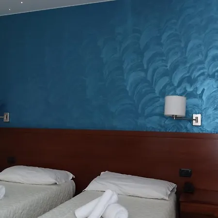 Hotel Montescano 4*