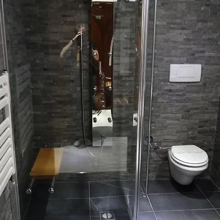 Hotel Montescano 4*