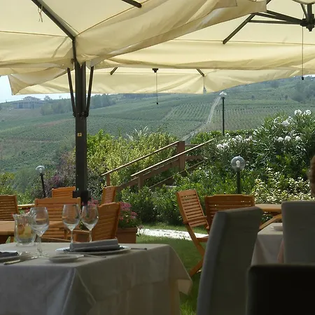 Hotel Montescano 4*