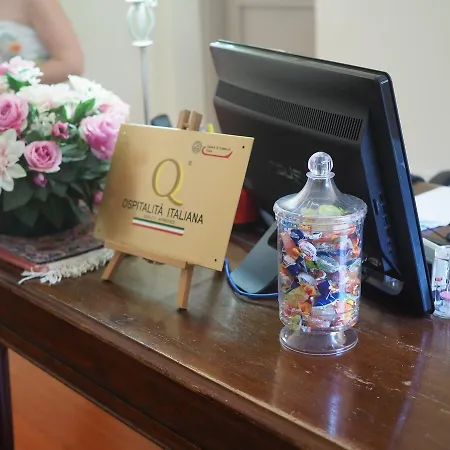 Hotel Montescano ホテル
