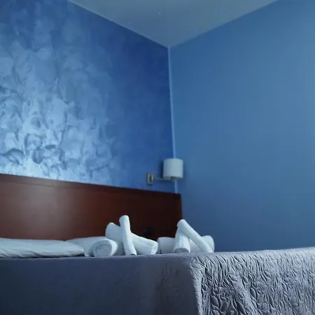 Hotel Montescano ホテル 4*