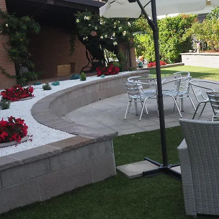 ホテル Hotel Montescano 4*