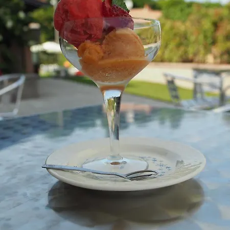 Hotel Montescano ホテル