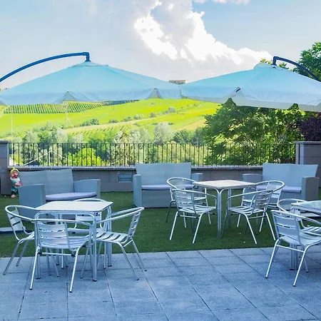 Hotel Montescano ホテル Montescano