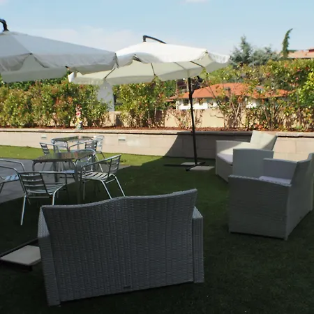 ホテル Hotel Montescano