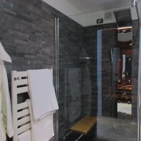 ホテル Hotel Montescano