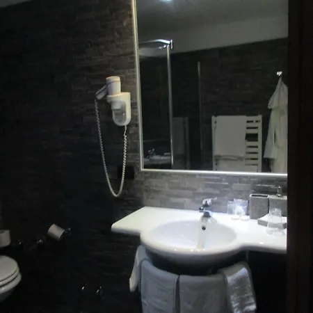 Hotel Montescano ホテル