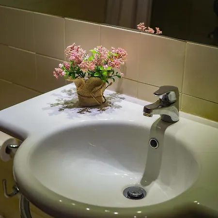 Hotel Montescano ホテル