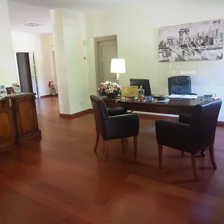 Hotel Montescano 4*