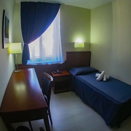 Hotel Montescano ホテル